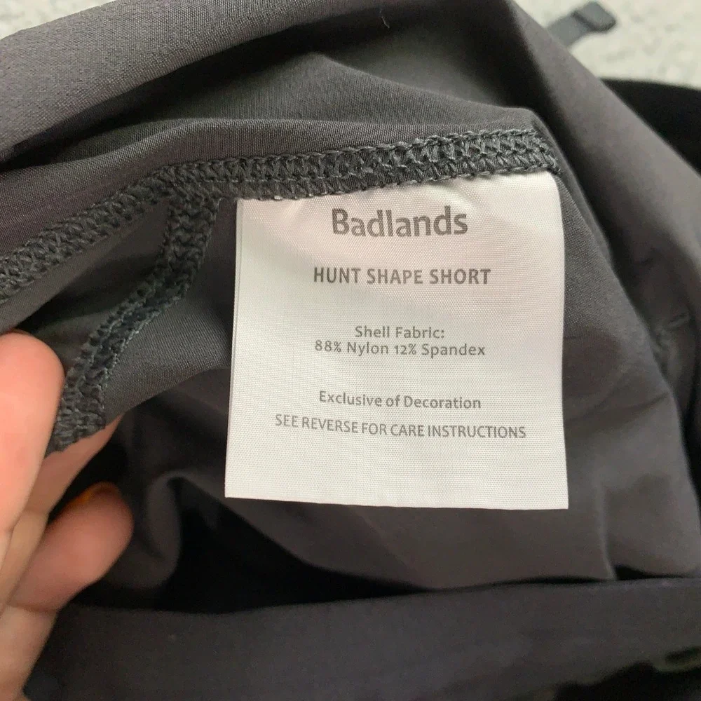 Badlands Hunt Shape Short Mens Medium Gray Athletic Training Outdoor Performance